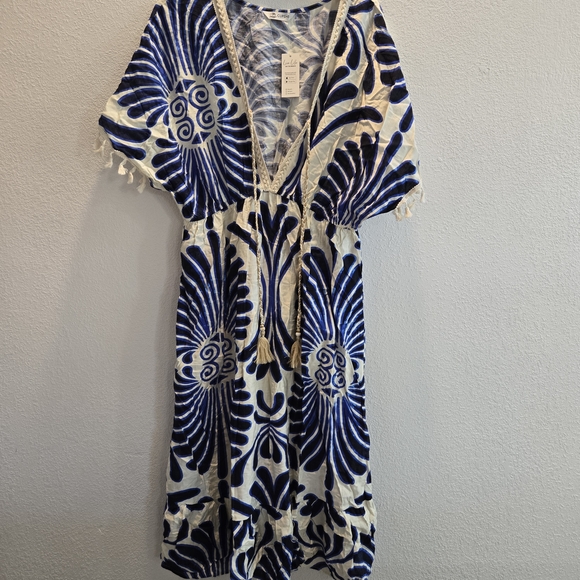 Cupshe Navy and Cream Patterned Maxi Dress - Picture 14 of 16